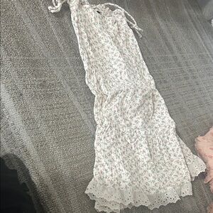 Floral White maxi Tocoto dress with Lace Trim 4t